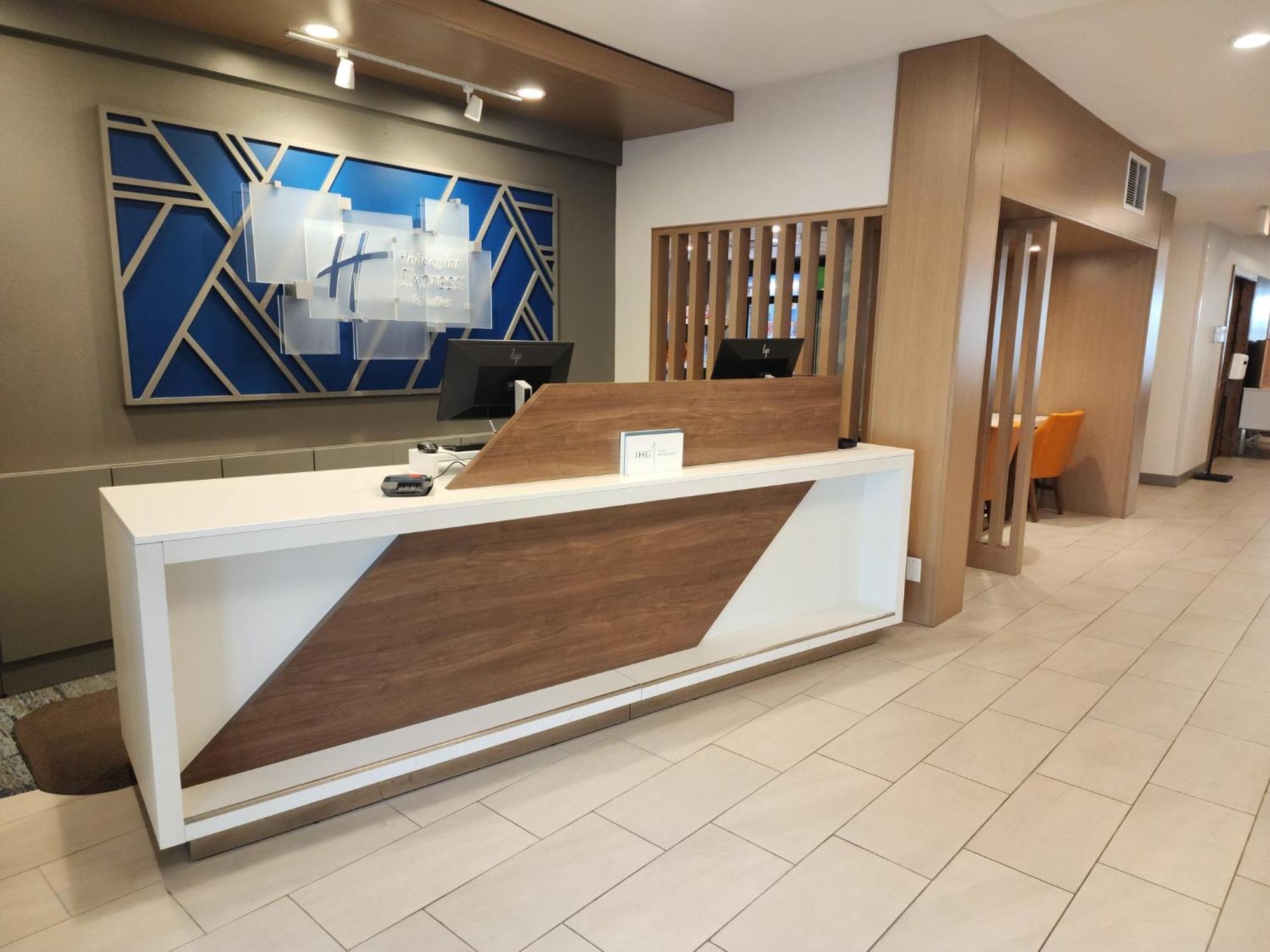Holiday Inn Express Hotel & Suites Idaho Falls By Ihg Exterior foto